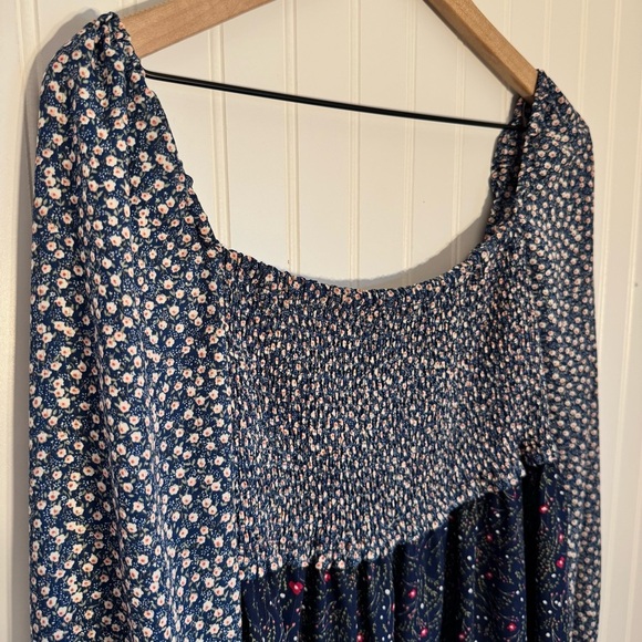 Umgee Women’s Blue Floral Smocked Long Sleeve Square Neck Dress Size Small - Picture 6 of 15